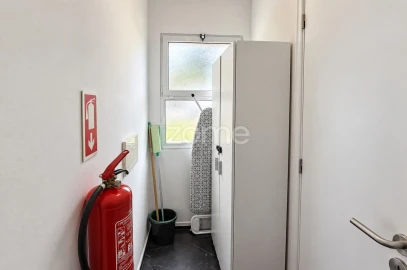 Apartamento T2 para Arrendamento em Capelas
