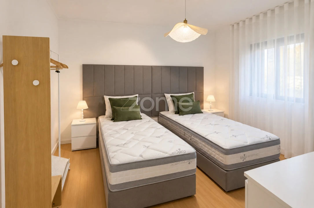 Apartamento T2 para Arrendamento em Capelas Foto 10