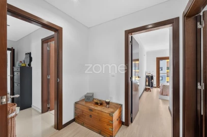 Apartamento T3 para Venda em Ramada e Caneças