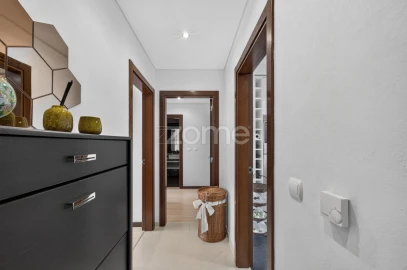 Apartamento T3 para Venda em Ramada e Caneças