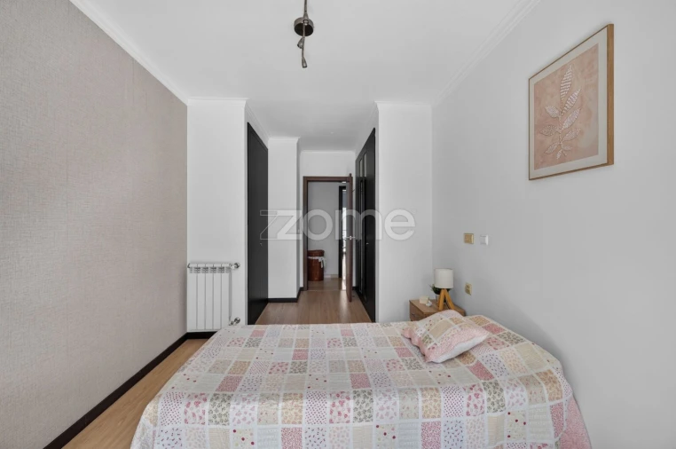 Apartamento T3 para Venda em Ramada e Caneças Foto 15