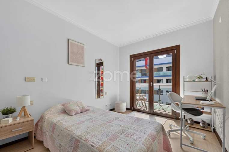 Apartamento T3 para Venda em Ramada e Caneças Foto 13