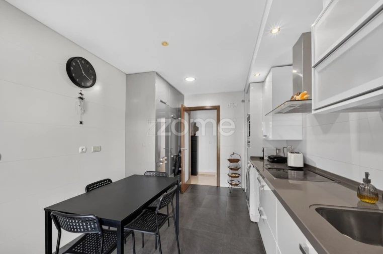 Apartamento T3 para Venda em Ramada e Caneças Foto 10