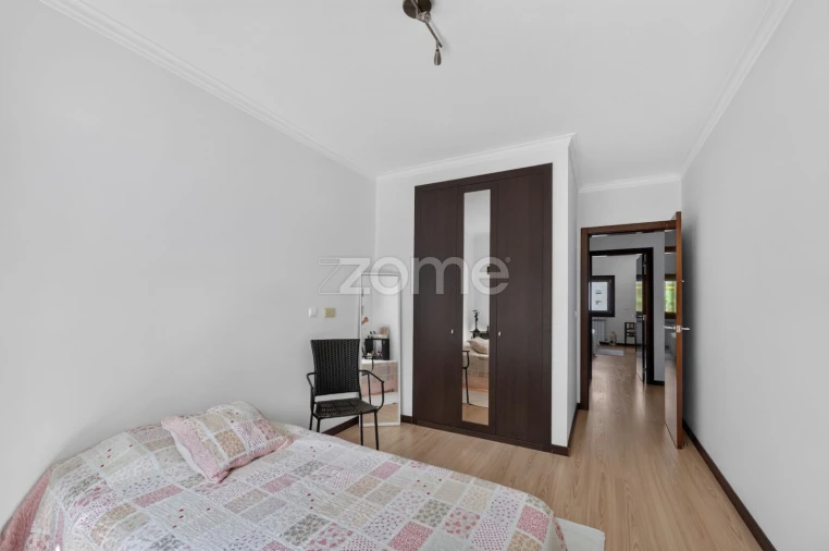 Apartamento T3 para Venda em Ramada e Caneças Foto 21