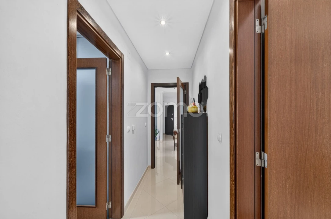Apartamento T3 para Venda em Ramada e Caneças Foto 7
