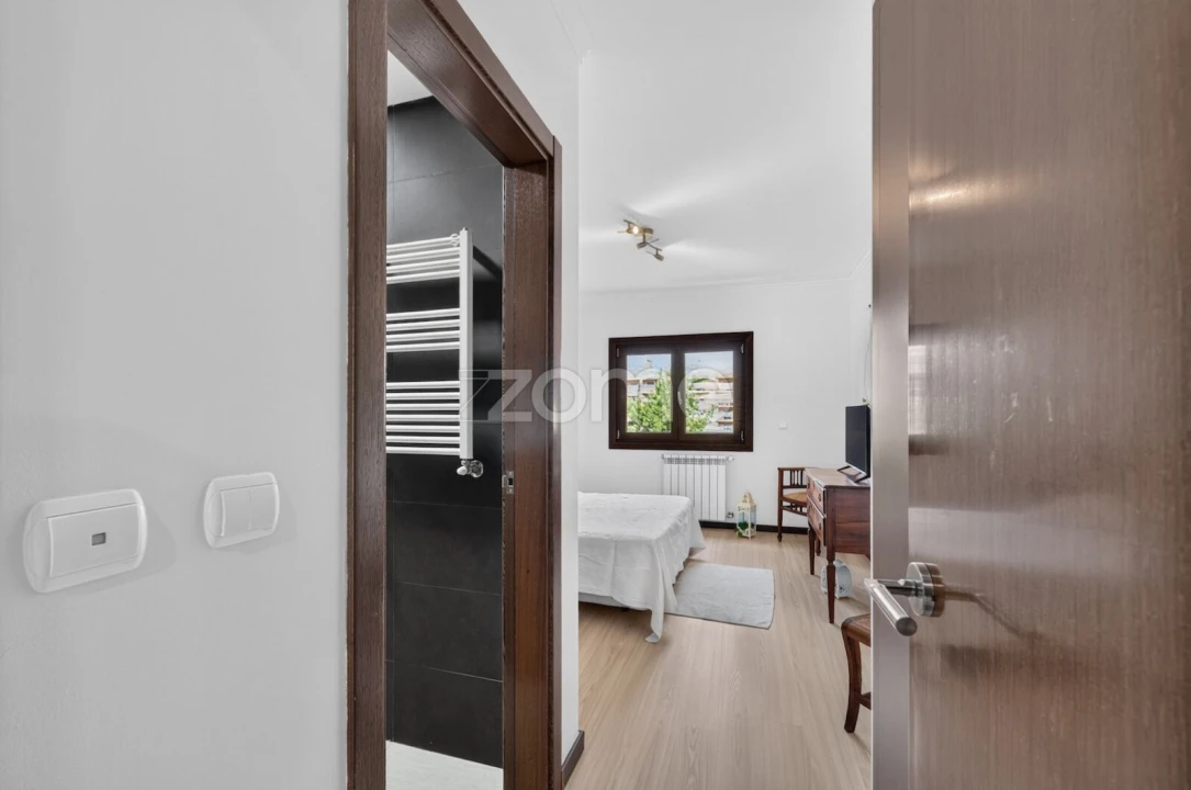 Apartamento T3 para Venda em Ramada e Caneças Foto 23