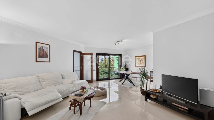 Apartamento T3 para Venda em Ramada e Caneças