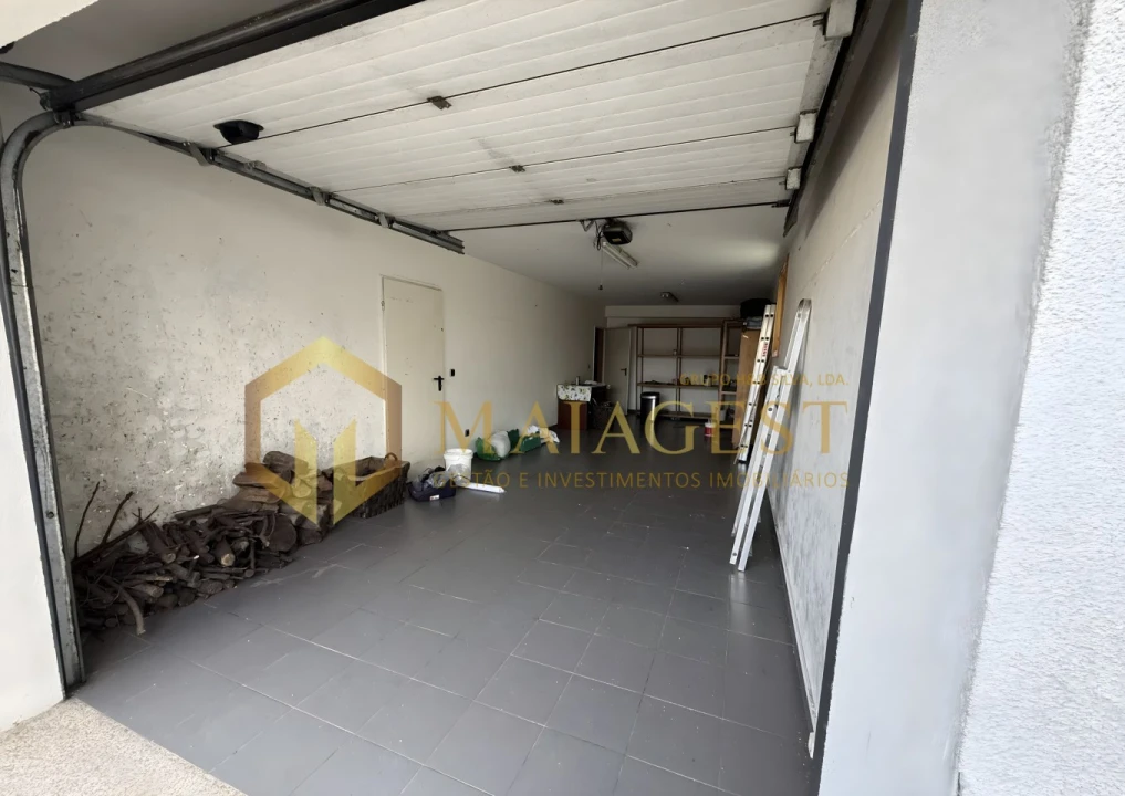 Moradia T4 para Venda em Oliveira do Douro Foto 33