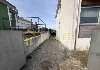 Moradia T4 para Venda em Oliveira do Douro