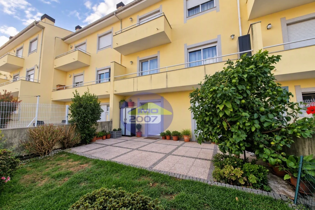 Moradia T3 para Venda em Fiães Foto 32