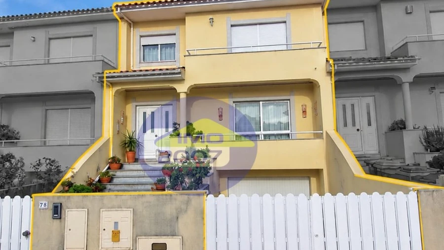 Moradia T3 para Venda em Fiães