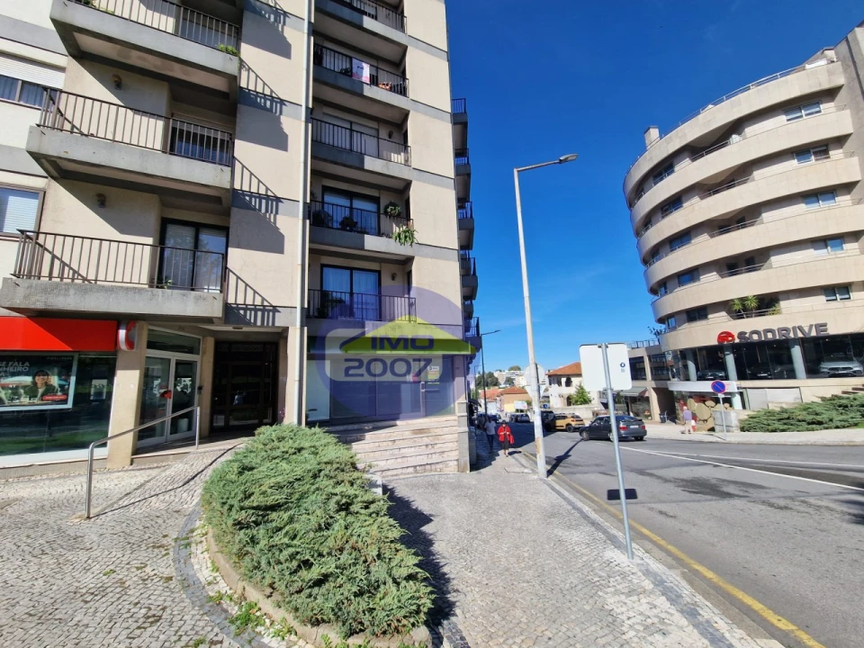 Loja para Venda em São João da Madeira Foto 3