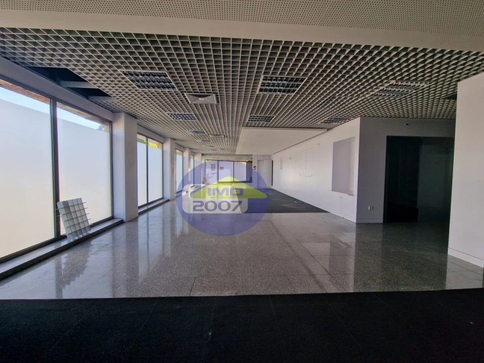 Loja para Venda em São João da Madeira Foto 7