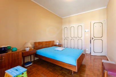 Apartamento T2 para Venda em Oeiras e São Julião da Barra, Paço de Arcos e Caxias