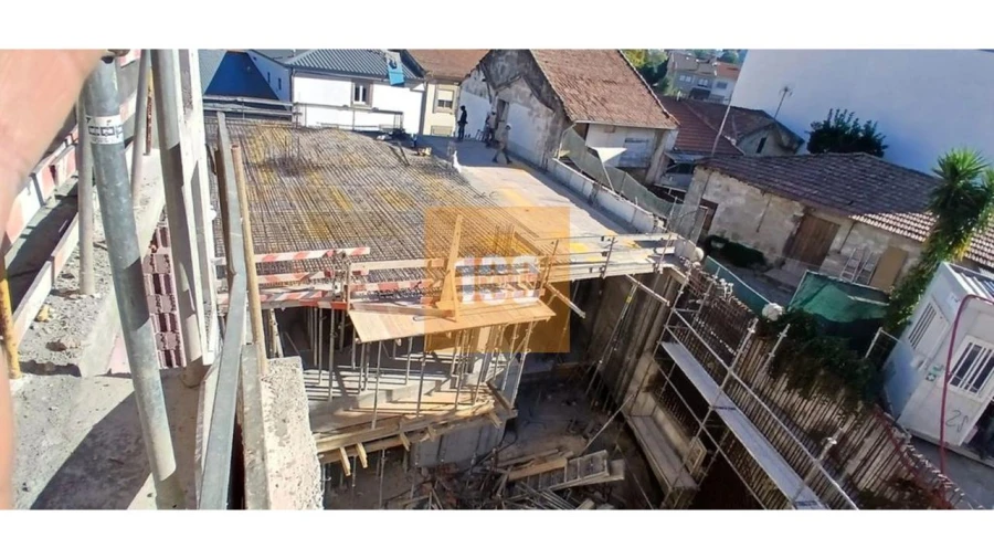 Apartamento T2 para Venda em Paranhos Foto 11