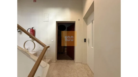 Apartamento T3 para Venda em Cedofeita, Santo Ildefonso, Sé, Miragaia, São Nicolau e Vitória
