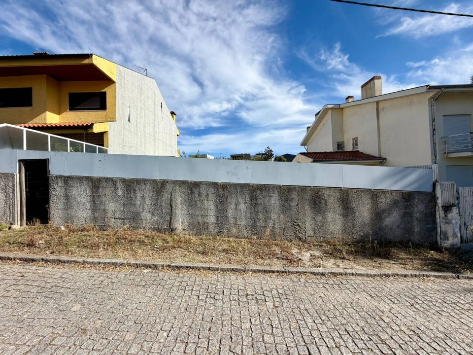 Terreno para Venda em Pedroso e Seixezelo Foto 2