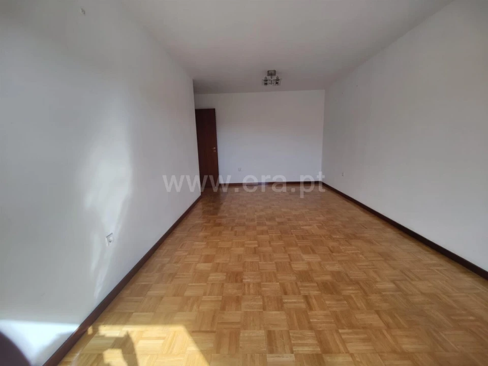 Apartamento T2 para Venda em Avintes Foto 3
