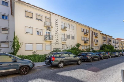 Apartamento T1 para Venda em Alvalade