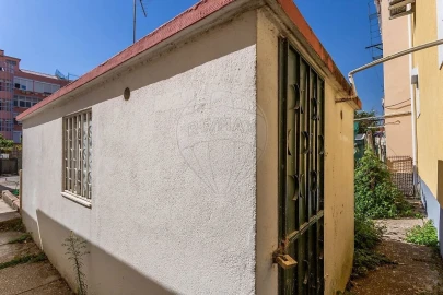 Apartamento T1 para Venda em Alvalade