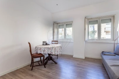 Apartamento T1 para Venda em Alvalade