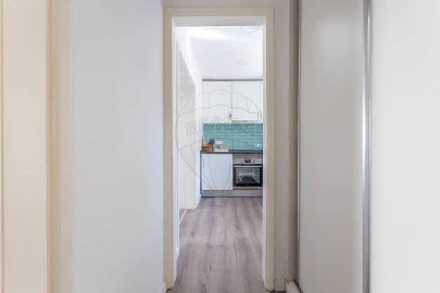 Apartamento T1 para Venda em Alvalade