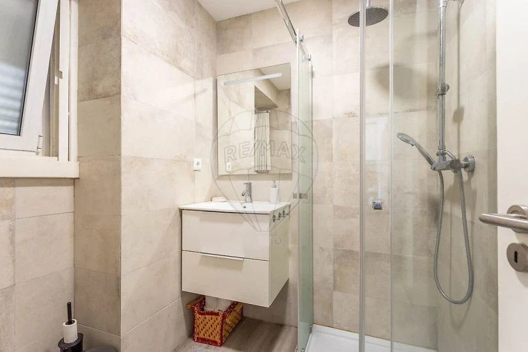 Apartamento T1 para Venda em Alvalade Foto 15
