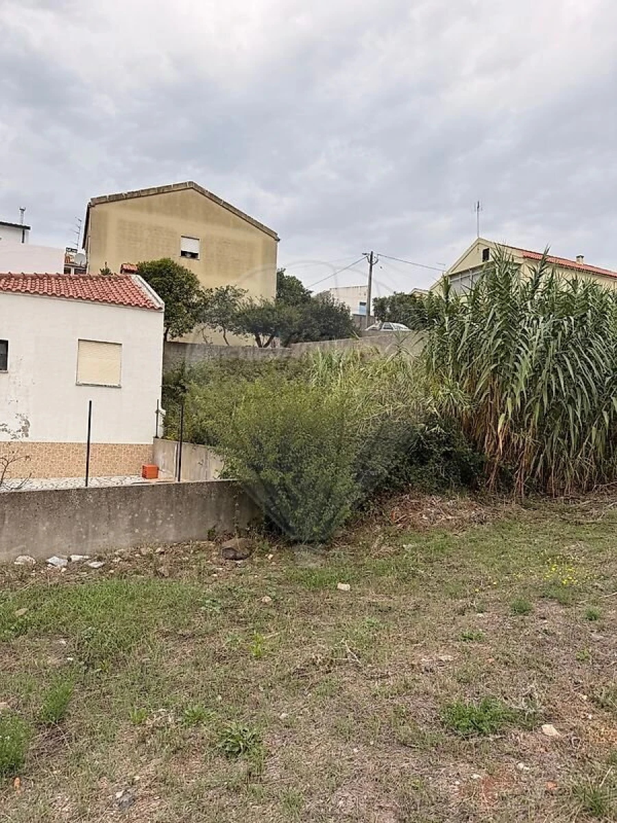 Terreno para Venda em Casal de Cambra Foto 4