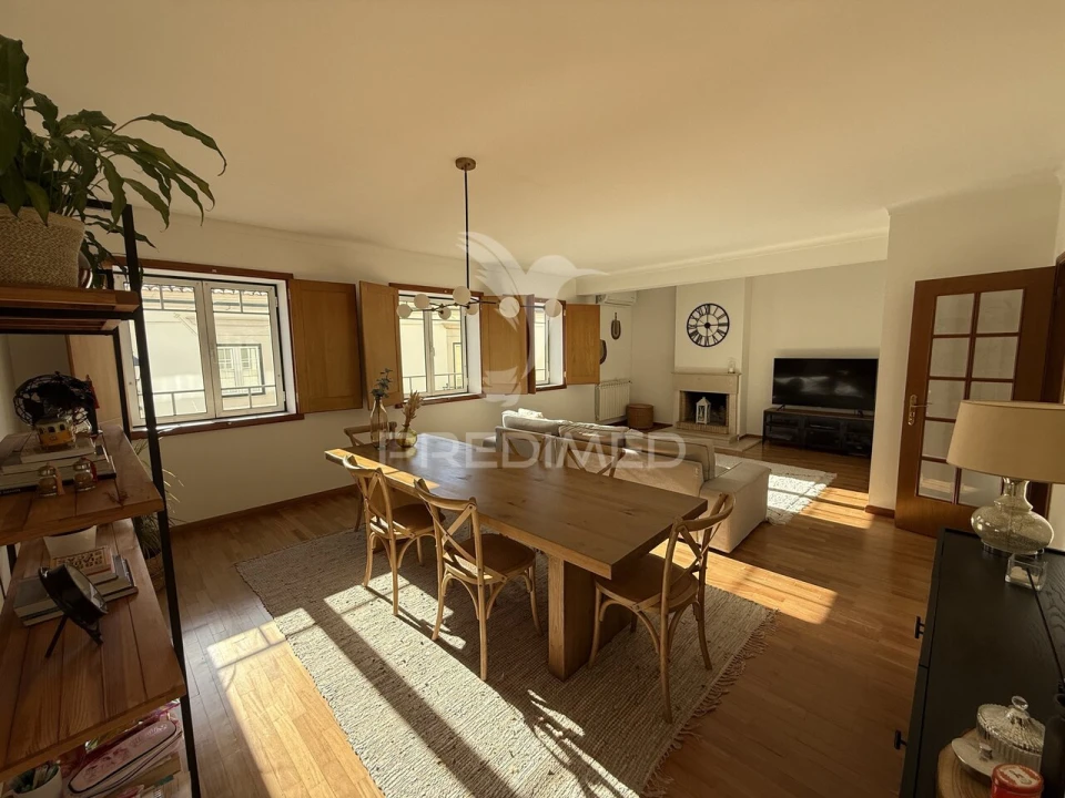 Apartamento T4 para Venda em Torres Novas (Santa Maria, Salvador e Santiago) Foto 1