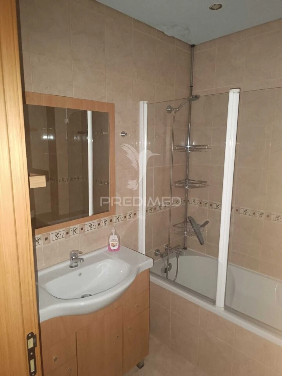 Apartamento T2 para Venda em Peso da Régua e Godim Foto 23