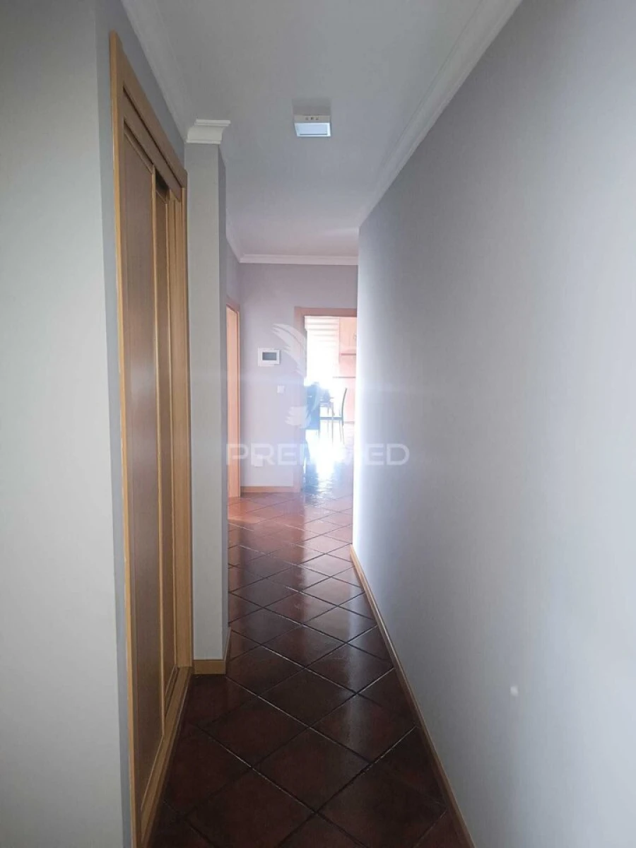 Apartamento T2 para Venda em Peso da Régua e Godim Foto 24