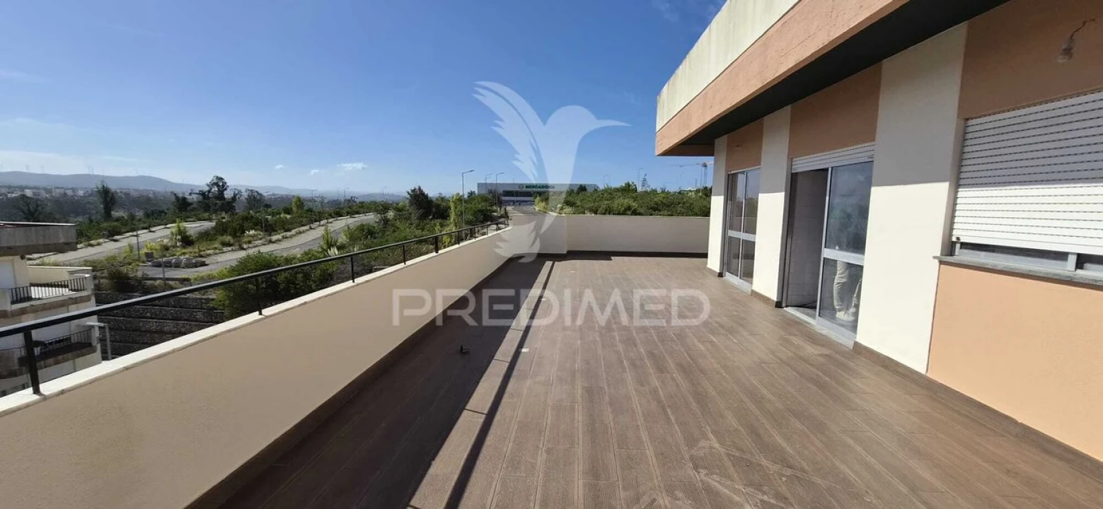 Apartamento T2 para Venda em Leiria, Pousos, Barreira e Cortes Foto 1