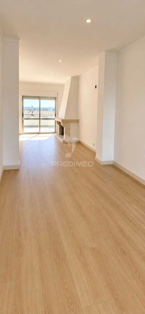 Apartamento T2 para Venda em Leiria, Pousos, Barreira e Cortes
