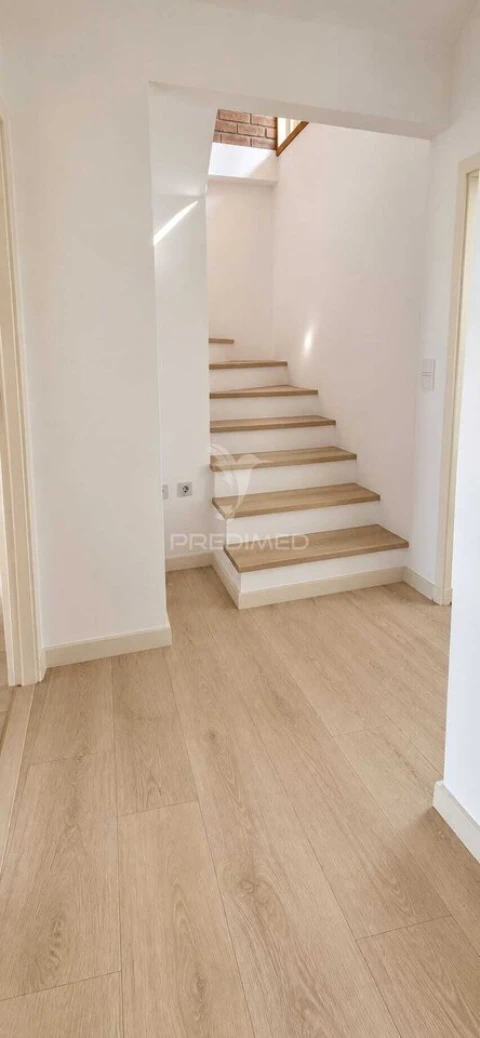 Apartamento T2 para Venda em Leiria, Pousos, Barreira e Cortes