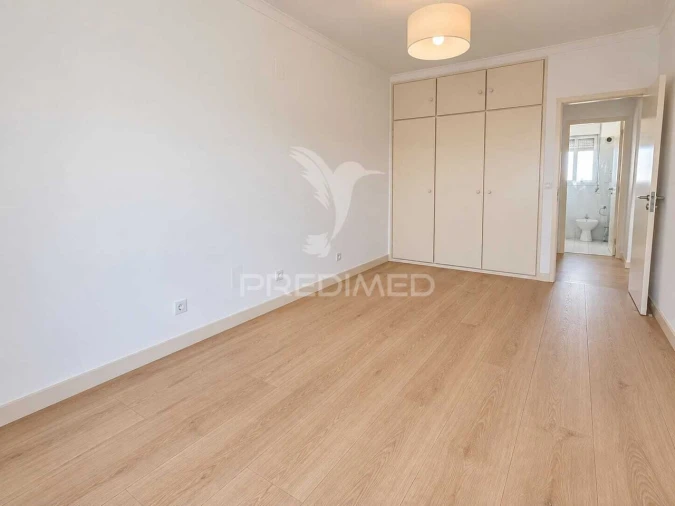 Apartamento T2 para Venda em Leiria, Pousos, Barreira e Cortes Foto 9