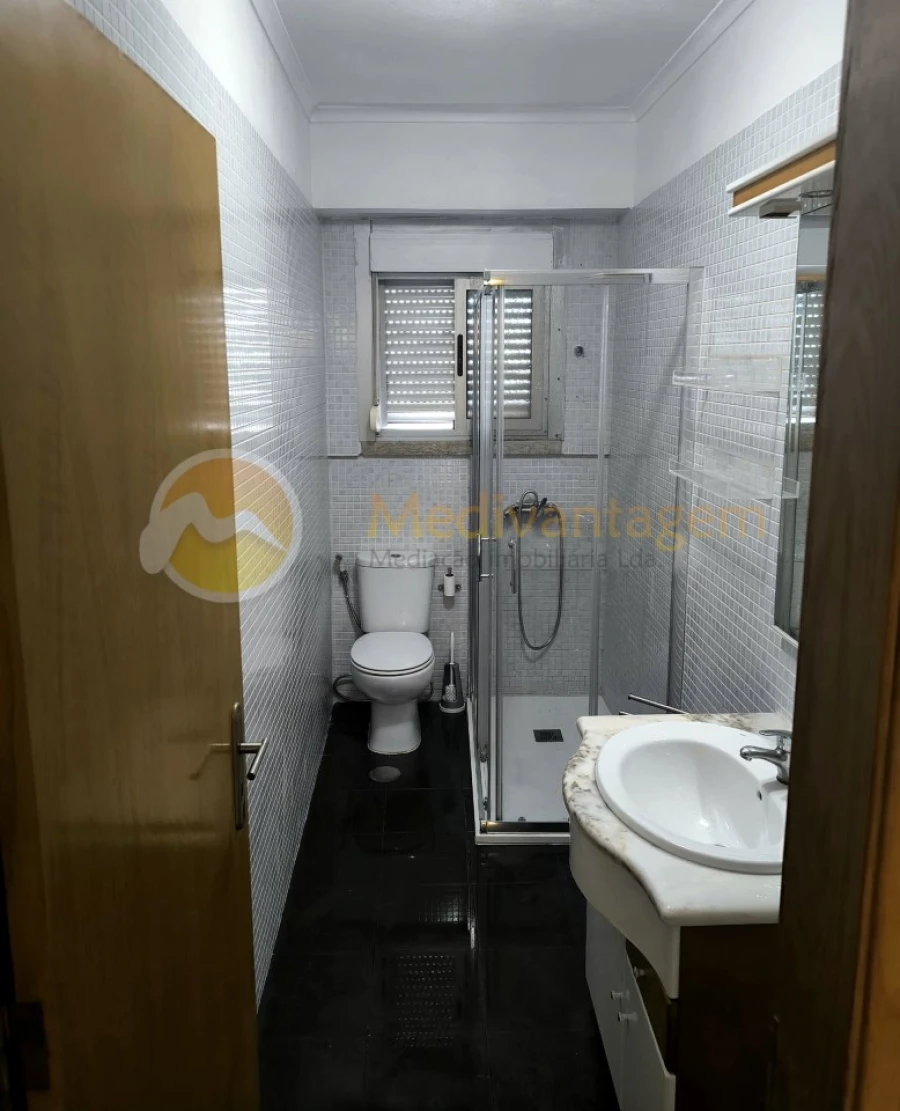 Apartamento T2 para Venda em Benfica Foto 7