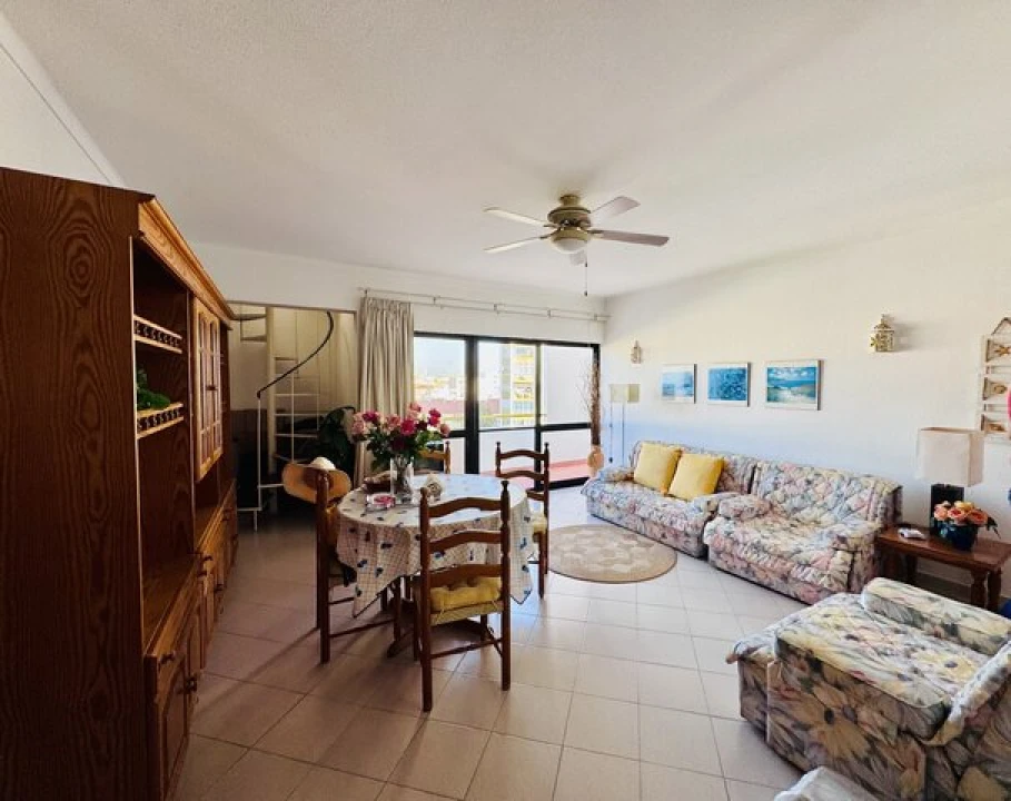 Apartamento T2 para Venda em Quarteira Foto 1