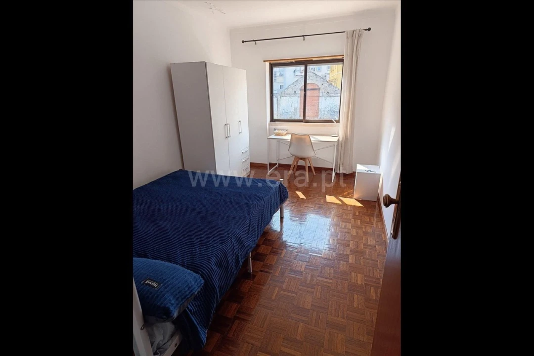 Apartamento T4 para Venda em Covilhã e Canhoso Foto 9