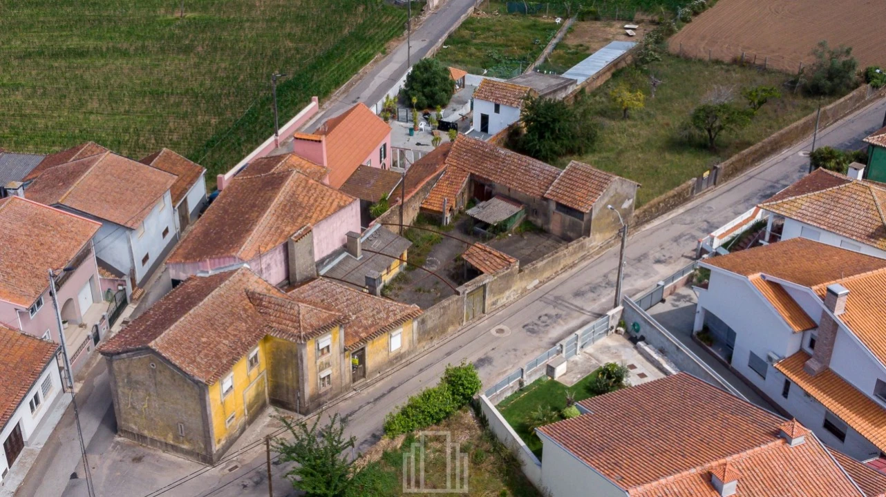 Moradia T4 para Venda em Ovar, São João, Arada e São Vicente de Pereira Jusã Foto 1