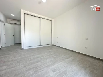 Moradia T5 para Venda em Atalaia e Alto Estanqueiro-Jardia
