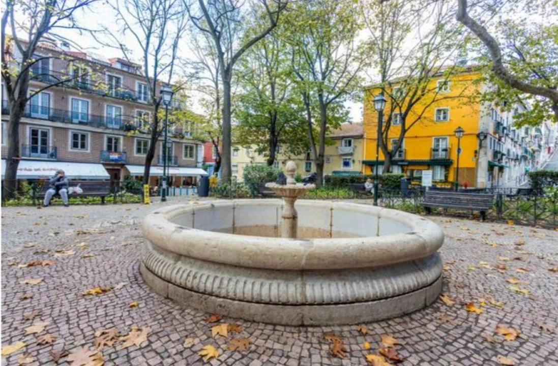 Apartamento T2 para Venda em Beato Foto 5