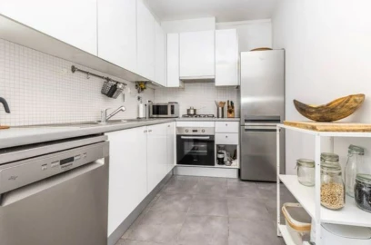 Apartamento T2 para Venda em Beato