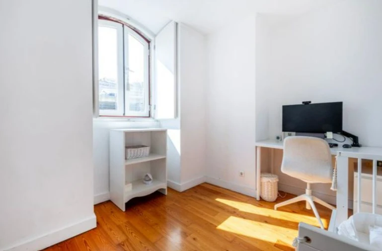 Apartamento T2 para Venda em Beato Foto 6