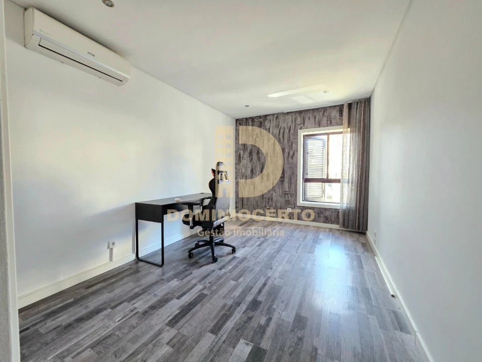 Apartamento T2 para Venda em Fânzeres e São Pedro da Cova Foto 15