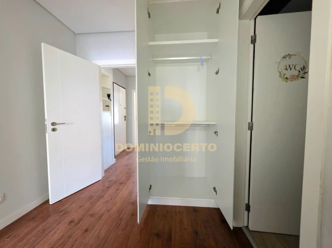 Apartamento T2 para Venda em Fânzeres e São Pedro da Cova Foto 13