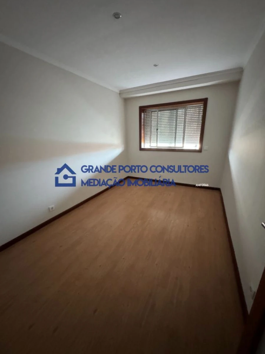 Apartamento T3 para Arrendamento em Aldoar, Foz do Douro e Nevogilde Foto 4