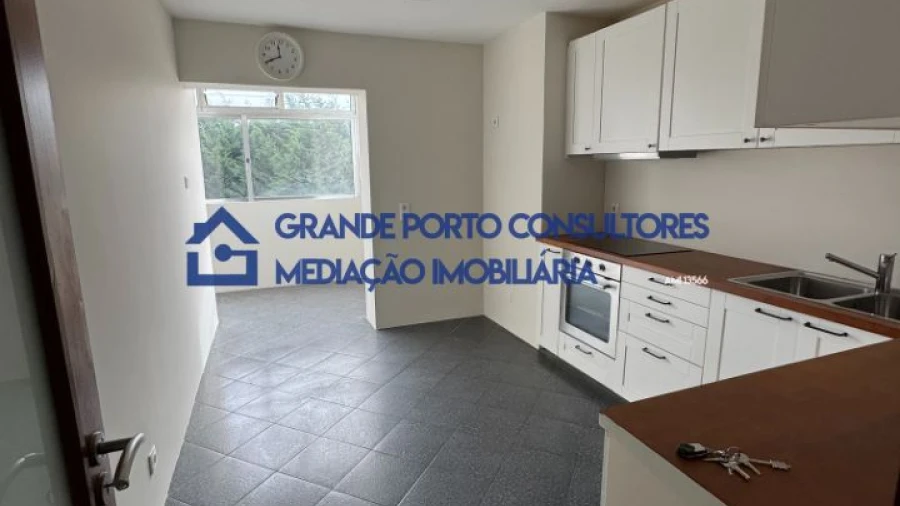 Apartamento T3 para Arrendamento em Aldoar, Foz do Douro e Nevogilde