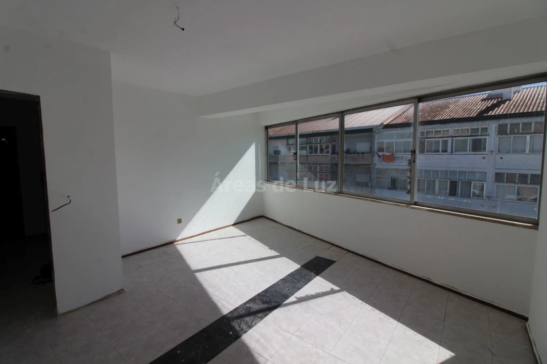 Escritório para Arrendamento em Leiria, Pousos, Barreira e Cortes Foto 1