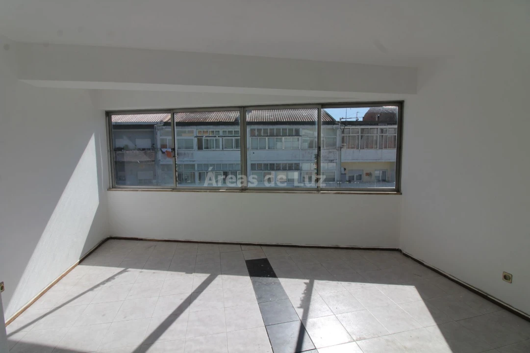 Escritório para Arrendamento em Leiria, Pousos, Barreira e Cortes Foto 7