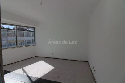 Escritório para Arrendamento em Leiria, Pousos, Barreira e Cortes